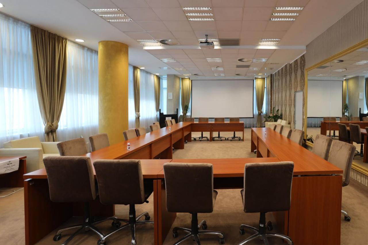 Apart-Hotel Integra Banja Luka Bagian luar foto