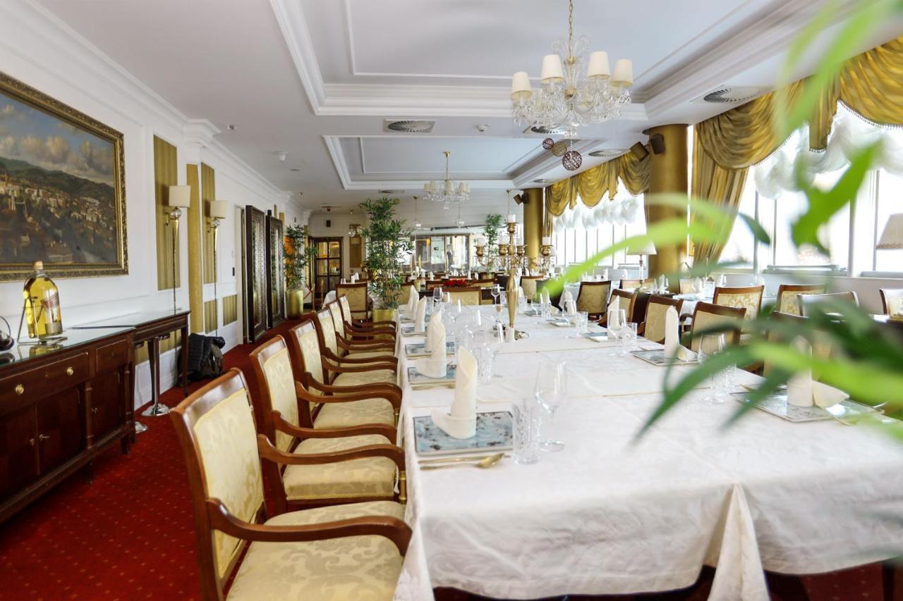 Apart-Hotel Integra Banja Luka Bagian luar foto