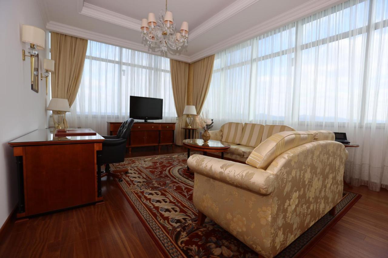 Apart-Hotel Integra Banja Luka Bagian luar foto